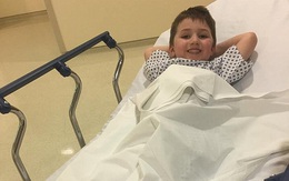 Tai nạn kinh hoàng: Bé trai 5 tuổi bị mất một ngón chân vì mắc vào thang cuốn