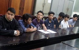 Bắt 8 thanh thiếu niên dùng gạch đập phá hàng loạt ôtô... cho vui!