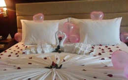 Đau đớn phát hiện bí mật của chồng trên chiếc giường cưới