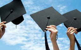 Giáo sư 'rởm' xét duyệt giáo sư thật