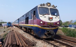 Đường sắt Bắc - Nam lưu thông trở lại sau vụ lật tàu ở Huế