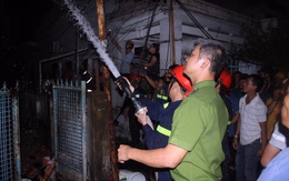 Đà Nẵng: Cháy lớn trong đêm, một ngôi nhà bị thiêu rụi