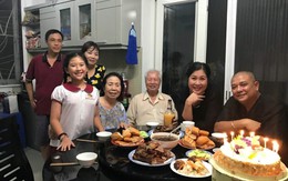 NSND Hồng Vân mừng tuổi 51 bên gia đình