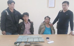 Hai kẻ 'ôm' 10 bánh heroin điên cuồng chống trả cảnh sát