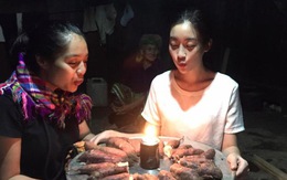 Bánh sinh nhật "độc nhất vô nhị" của Hoa hậu Đỗ Mỹ Linh tại vùng lũ