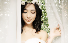 "Nữ hoàng chuyển giới" kể về hành trình tìm lại chính mình