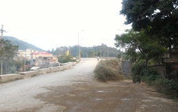 Lạng Sơn: Dân bức xúc vì cầu xây xong gần 10 năm vẫn không sử dụng