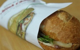 Lí do bạn đừng bao giờ ăn bánh mì gói giấy báo như thế này