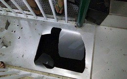 Bé trai lọt qua sàn rơi xuống hầm chợ ở Lào Cai