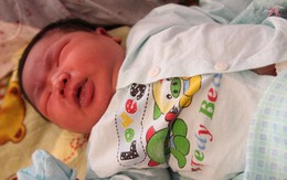 Bố bé trai chào đời nặng kỷ lục 7,1kg: “Lúc đầu tôi không tin, phải mang con đi cân lại”