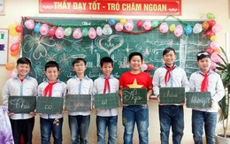 Học sinh nhảy 'Bống bống bang bang' chia tay cô giáo thực tập