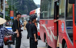 Cảnh sát Quảng Ninh kiểm tra hàng loạt ôtô, truy tìm tử tù vượt ngục