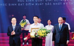 'Cậu bé vàng' vùng cát trắng: "Thấy mẹ vất vả, em không dám xin tiền để mua sách"