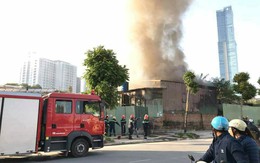 Hà Nội: Cháy lớn ở khu nhà tôn, có người chết