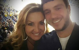 Cứu vợ, chồng chết đau đớn trong vụ xả súng khiến 59 người chết