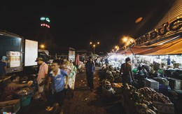 Bên trong chợ đầu mối trái cây lớn nhất Sài Gòn