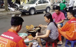 Những nghề thất thu mùa nắng nóng: Chiến thuật “chống ế” của hàng ăn
