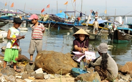 Áp lực mang tên “đứa đi giật lùi”