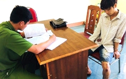 Đang trong nhà, người phụ nữ bị thanh niên “ngáo đá” xông vào dùng dao khống chết bắt cóc làm con tin