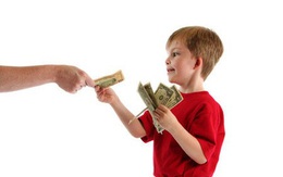 Độ tuổi nào thích hợp để dạy con về tiền?