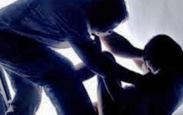 Giữa trưa, thiếu nữ 18 tuổi bị "người quen" giở trò đồi bại