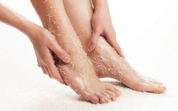 Cách trị khô, nứt gót chân hiệu quả trong mùa lạnh