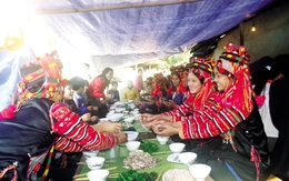 “Say Tết” trên đỉnh Khoang La San