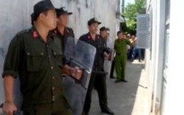 Hòa Bình: Bí thư thị trấn bị đâm nhiều nhát, gục tại cơ quan