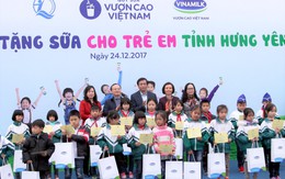 Quỹ sữa vươn cao Việt Nam đem niềm vui cuối năm đến trẻ em tỉnh Hưng Yên