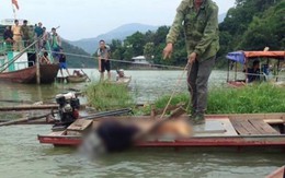 Hòa Bình: Nam thanh niên chết trong tư thế đầu chúc xuống nước, người trên thuyền