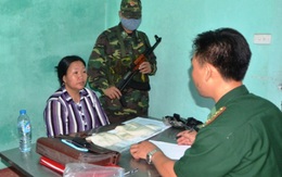 ‘Nữ quái’ giấu ma túy dưới cạp quần vượt biên