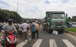 Đà Nẵng: Xe máy va chạm với xe tải, hai mẹ con tử vong tại chỗ