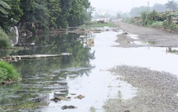 Hà Nội: Cận cảnh con đường "đau khổ" dài 1km làm gần chục năm không xong