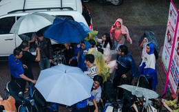 Sự kiện hot của Sơn Tùng: Sân khấu bỏ không, fan chạy tán loạn