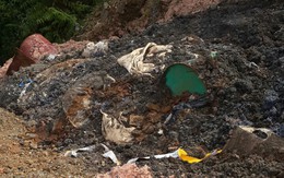 Vụ bắt giữ xe xả trộm chất thải ở Thái Nguyên: Nguồn bùn thải chở từ Bắc Giang là của công ty nào?