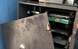 Người nước ngoài phá hàng loạt trụ ATM trộm gần 6 tỷ