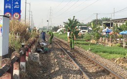 TP.HCM: Bỏ lại xe máy, người phụ nữ leo qua rào chắn lao đầu vào xe lửa tử vong