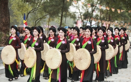 Ngất ngây vẻ đẹp của những cô gái Kinh Bắc ở lễ hội Lim