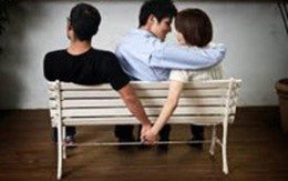 Nghi ngờ ngoại tình, yêu cầu “tình địch” bồi thường 200 triệu đồng