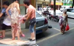 Đang đi trên đường, bất ngờ vỡ ối, người phụ nữ tự đẻ con và lại trở về nhà như bình thường