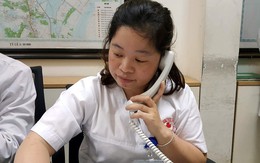 Hai cọc tiền của bà cụ trên phố cổ khiến nhân viên 115 bất ngờ