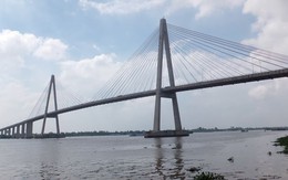 Rơi trúng đế bê tông chân cầu, nam thanh niên tử vong tại chỗ