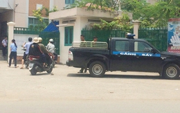 Nữ sinh lớp 6 ở Sài Gòn "quơ" dao, hai người bị thương