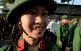 Những "bóng hồng" rạng rỡ ngày nhập ngũ