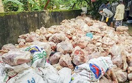 Kinh hoàng 15 tấn phế phẩm hôi thối tập kết trong ngôi nhà vắng