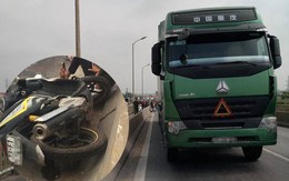 Thai phụ cùng con gái 2 tuổi bị ô tô cán tử vong