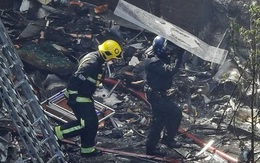 Tòa nhà 27 tầng bị cháy: Lính cứu hỏa kể lại 8 tiếng chữa cháy