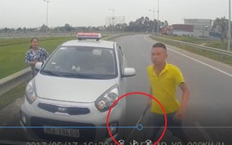 Tước phù hiệu xe taxi chạy ngược chiều còn dọa hành hung người khác