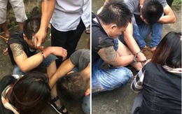 3 thanh niên bị dân làng vây bắt vì nghi đào mộ lấy trộm vàng