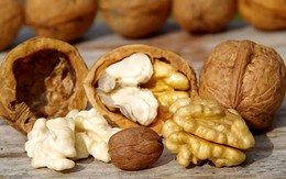 8 loại thực phẩm giúp bạn dễ ngủ hơn